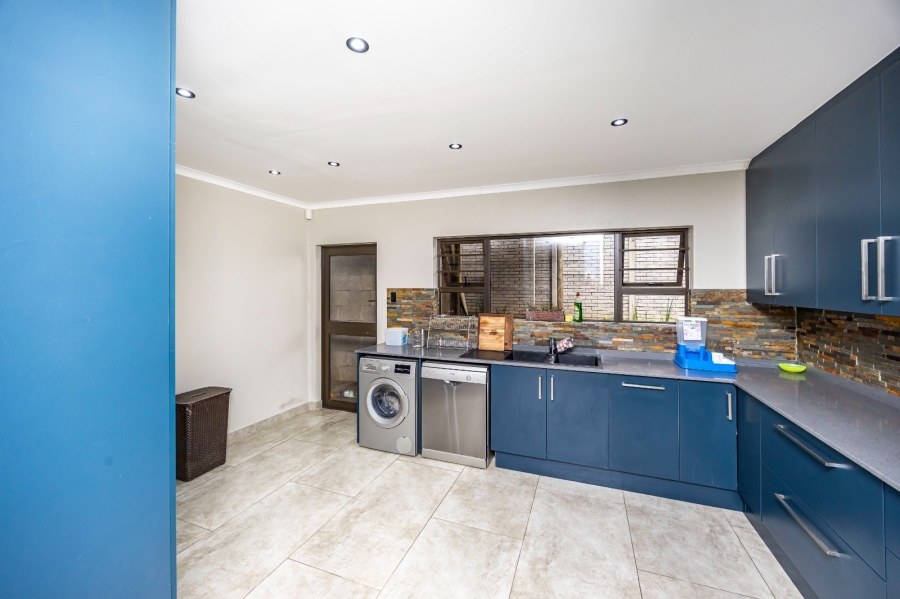 4 Bedroom Property for Sale in Baysville Eastern Cape